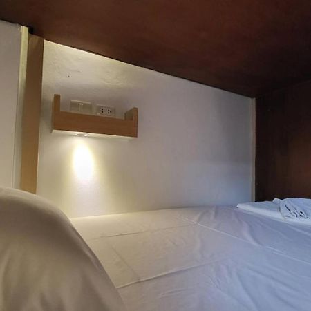 Terminal58Hostel@Town Ban Lo Long エクステリア 写真